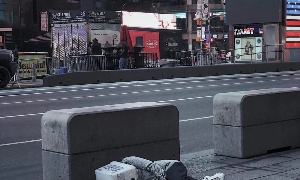 Εκρηκτική αύξηση της ανεργίας στις ΗΠΑ εν μέσω covid-19